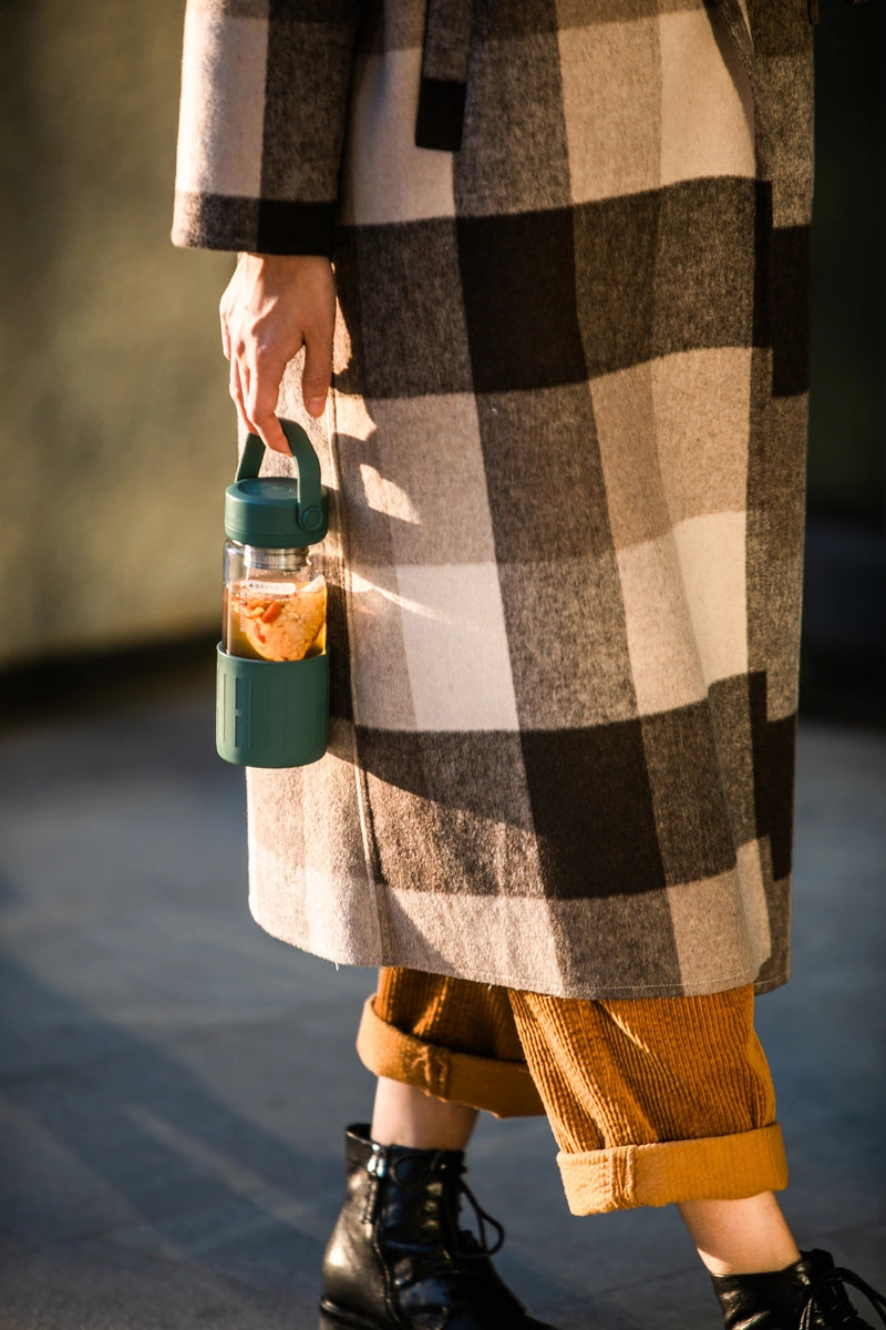 Szklana butelka z zaparzaczem 300ml Cozy Greenish 3