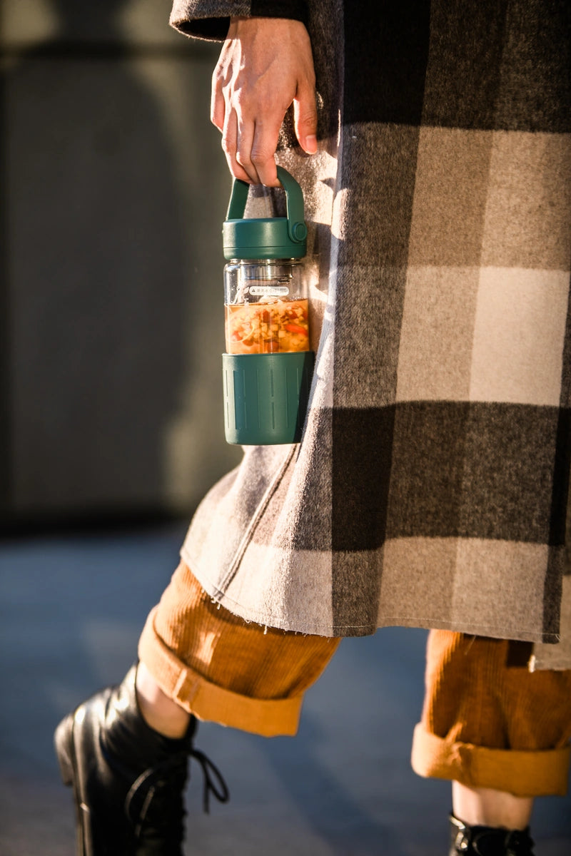 Szklana butelka z zaparzaczem 300ml Cozy Greenish 5