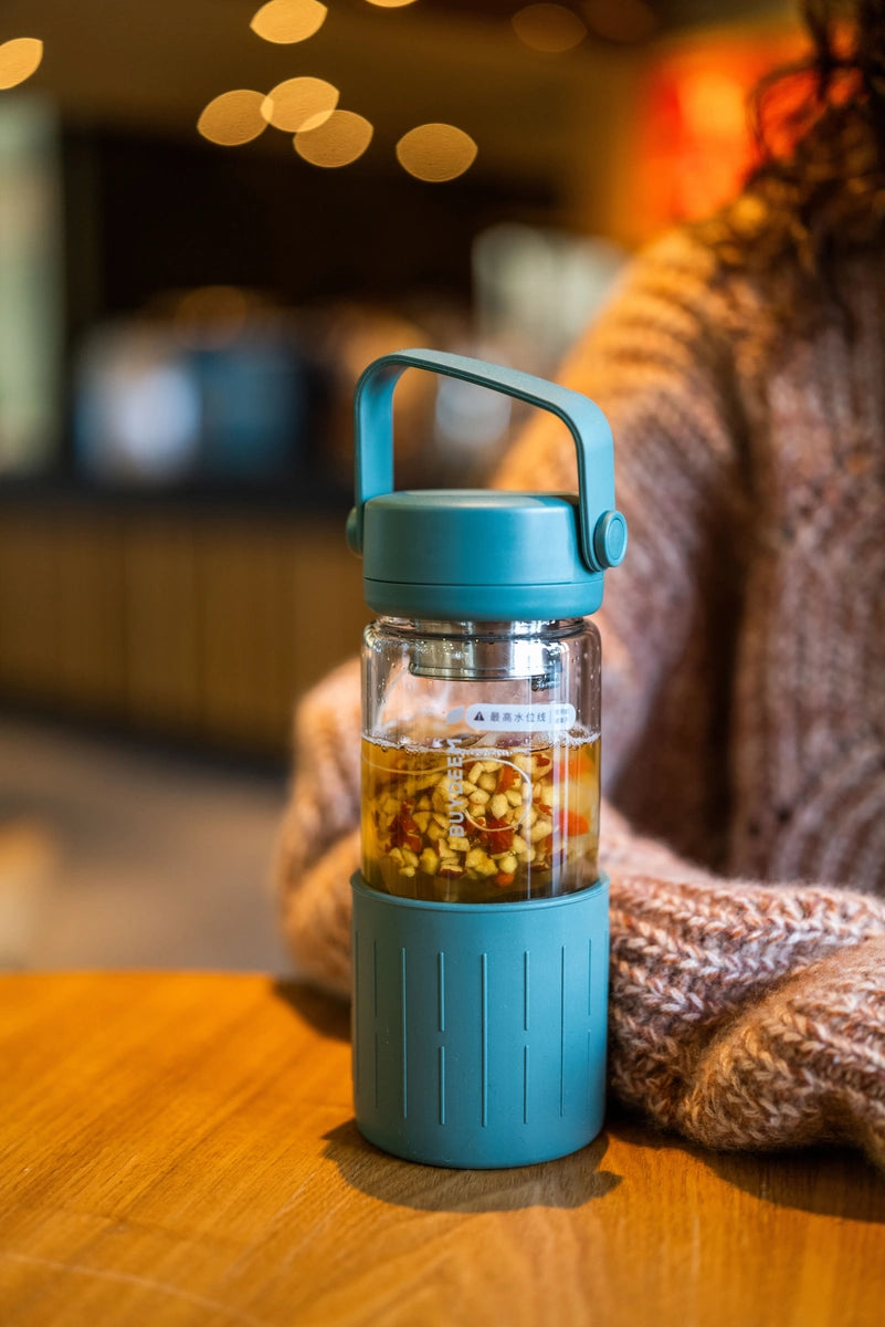 Szklana butelka z zaparzaczem 300ml Cozy Greenish 6