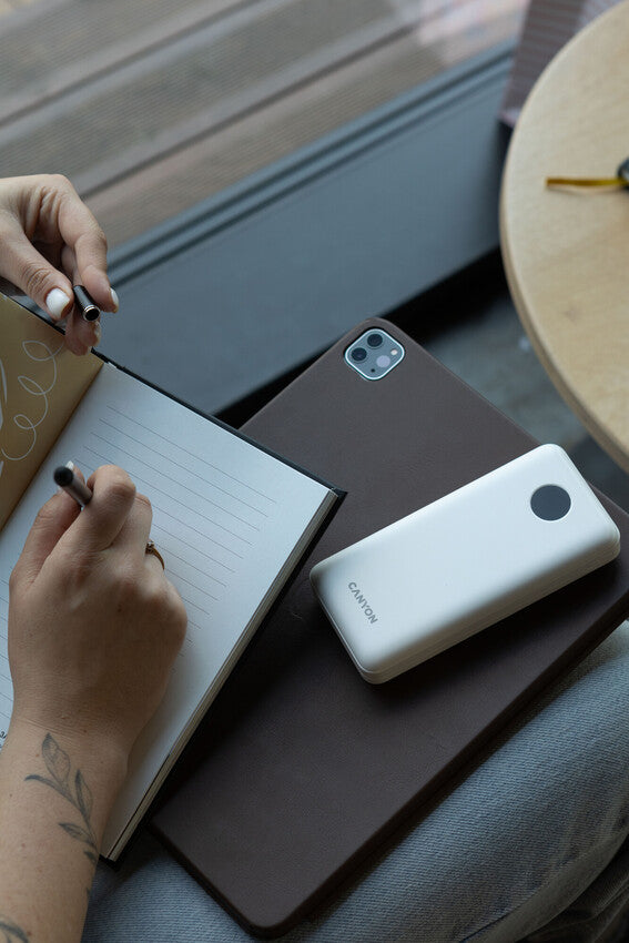 CANYON Powerbank PB-2002 LED 20000 mAh Biały 5